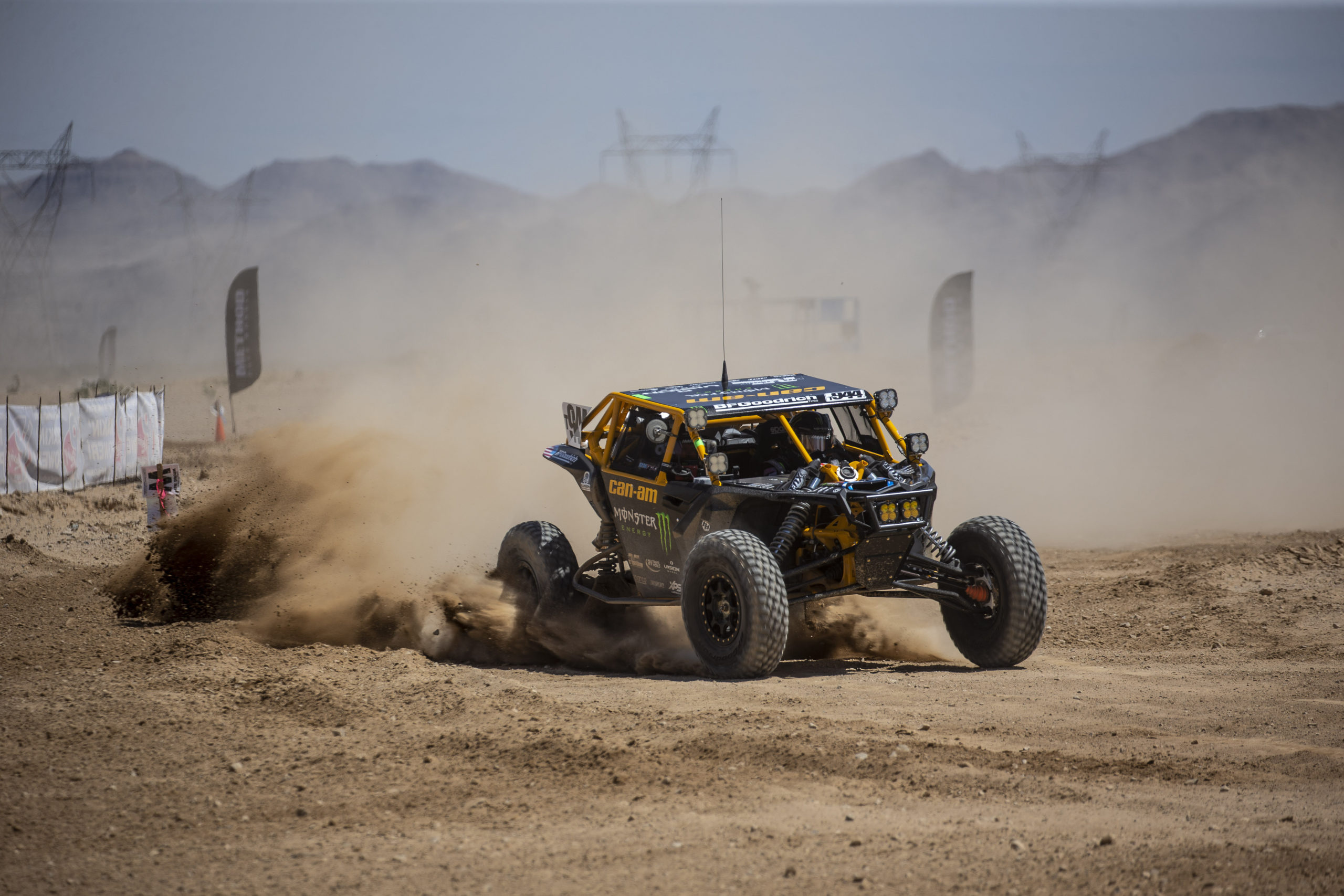 Phil Blurton, Dustin Jones Battle for Vegas to Reno Victory Phil Blurton, Dustin Jones Battle for Vegas to Reno Victory
