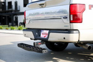 Easy In With Gen-Y’s PHANTOM Heavy-Duty XL Hitch Step Easy In With Gen-Y’s PHANTOM Heavy-Duty XL Hitch Step